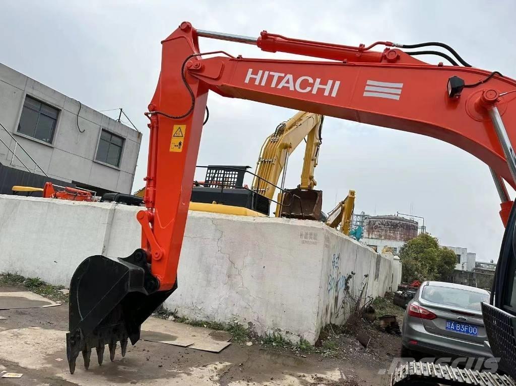 Hitachi EX 120-3 Gravemaskiner på larvebånd