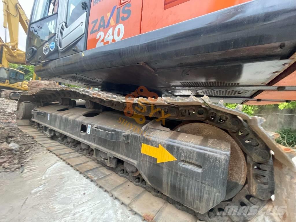 Hitachi ZX 240 Gravemaskiner på larvebånd