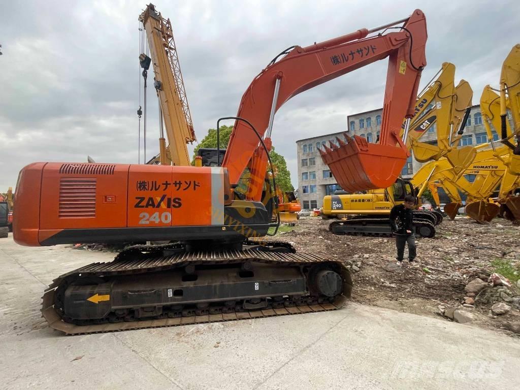 Hitachi ZX 240 Gravemaskiner på larvebånd
