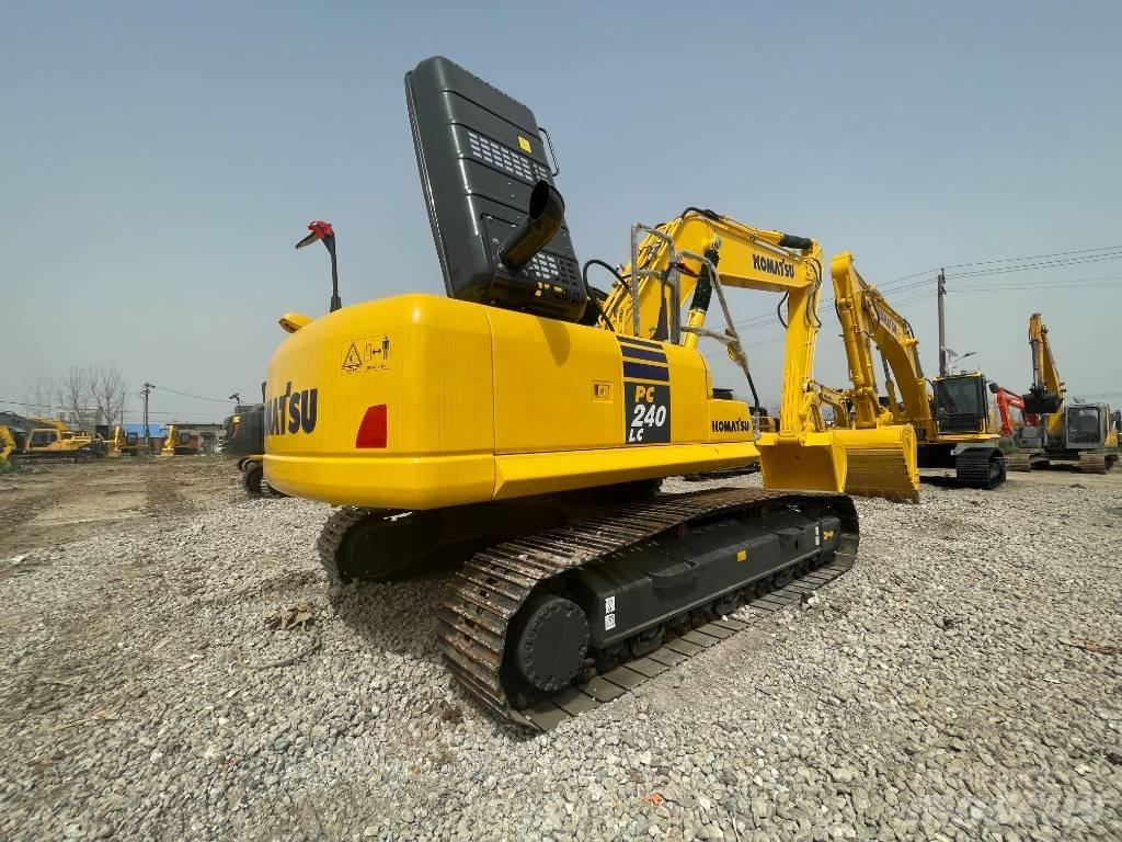 Komatsu PC 240 Gravemaskiner på larvebånd