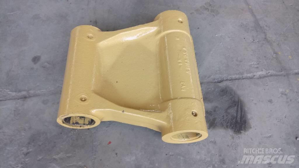 CAT 245 Chassis og suspension