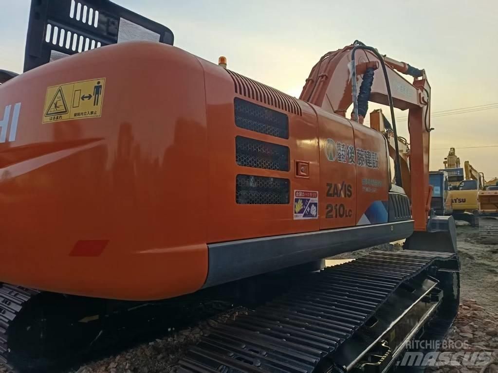 Hitachi ZX210LC Gravemaskiner på larvebånd