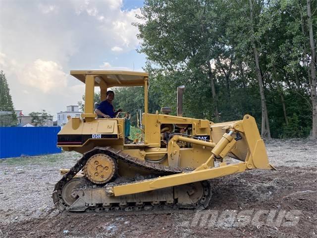 CAT D5H Bulldozer på larvebånd