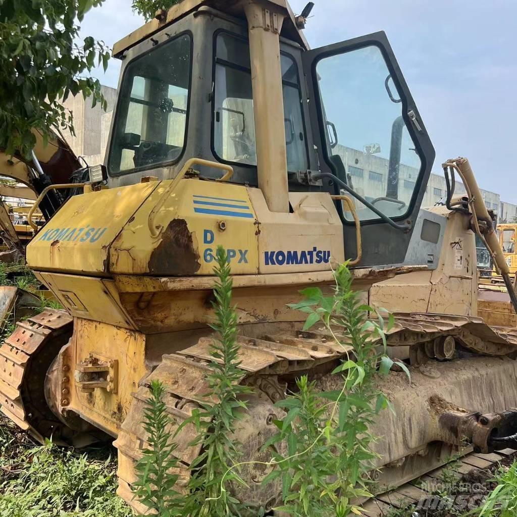 Komatsu D 65 P-12 Bulldozer på larvebånd