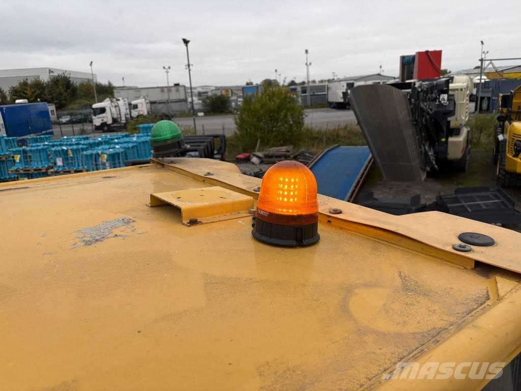 Komatsu HM300-3 Terrængående lastbiler