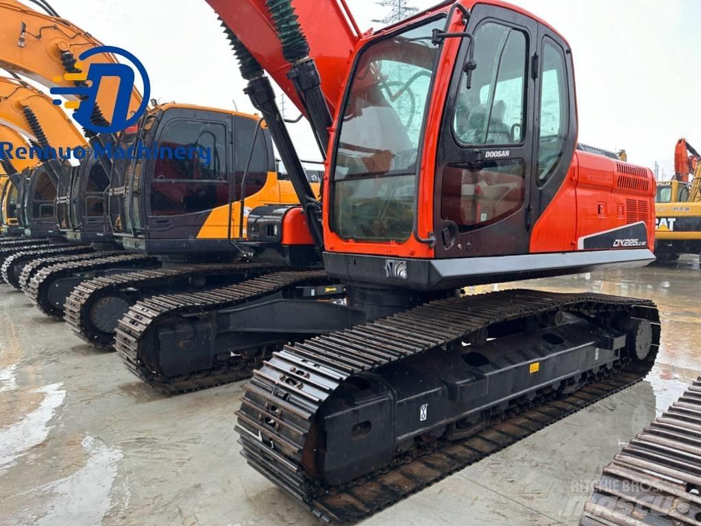 Doosan DX 225 LC-9C Gravemaskiner på larvebånd