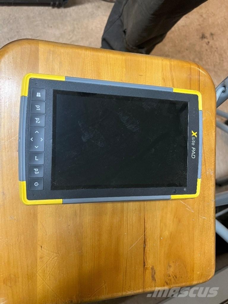 Komatsu PW 158-11 E0 Gravemaskiner på hjul