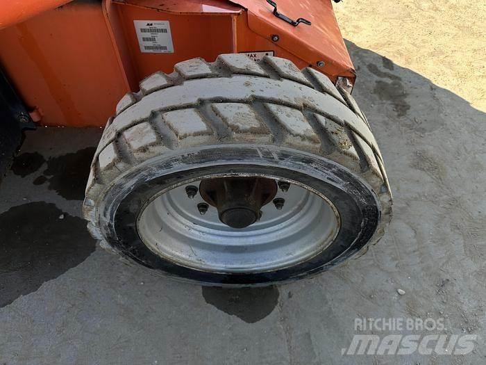 JLG E450AJ Andre lifte og platforme