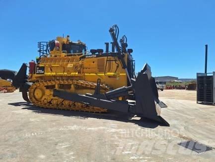 Komatsu D 375 A-8 Bulldozer på larvebånd
