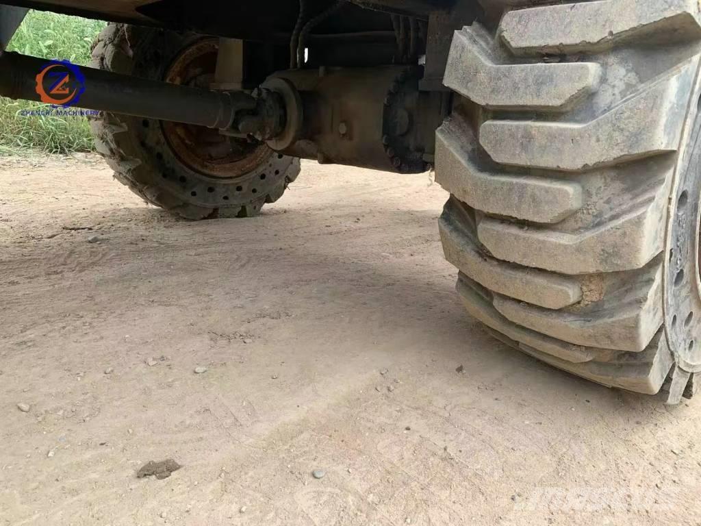 Hyundai 60 W Gravemaskiner på hjul