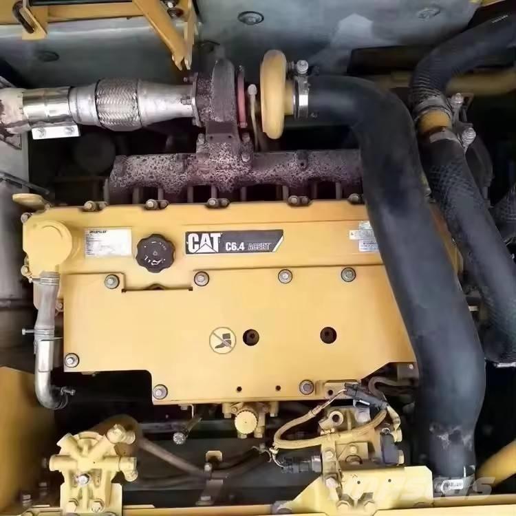 CAT 325 D Gravemaskiner på larvebånd