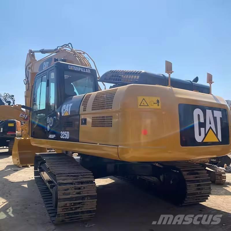 CAT 325 D Gravemaskiner på larvebånd