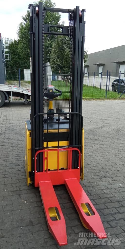 Hyster S1.5S Gaffelstabler med gående fører
