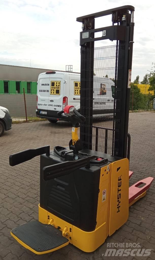 Hyster S1.5S Gaffelstabler med gående fører