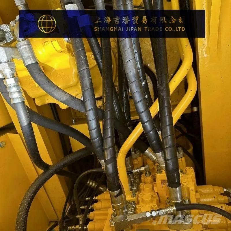 Komatsu PC 220 Gravemaskiner på larvebånd