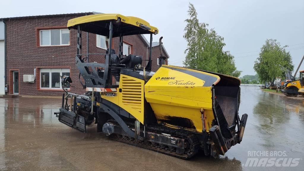 Bomag BF 300 Asfaltudlæggere