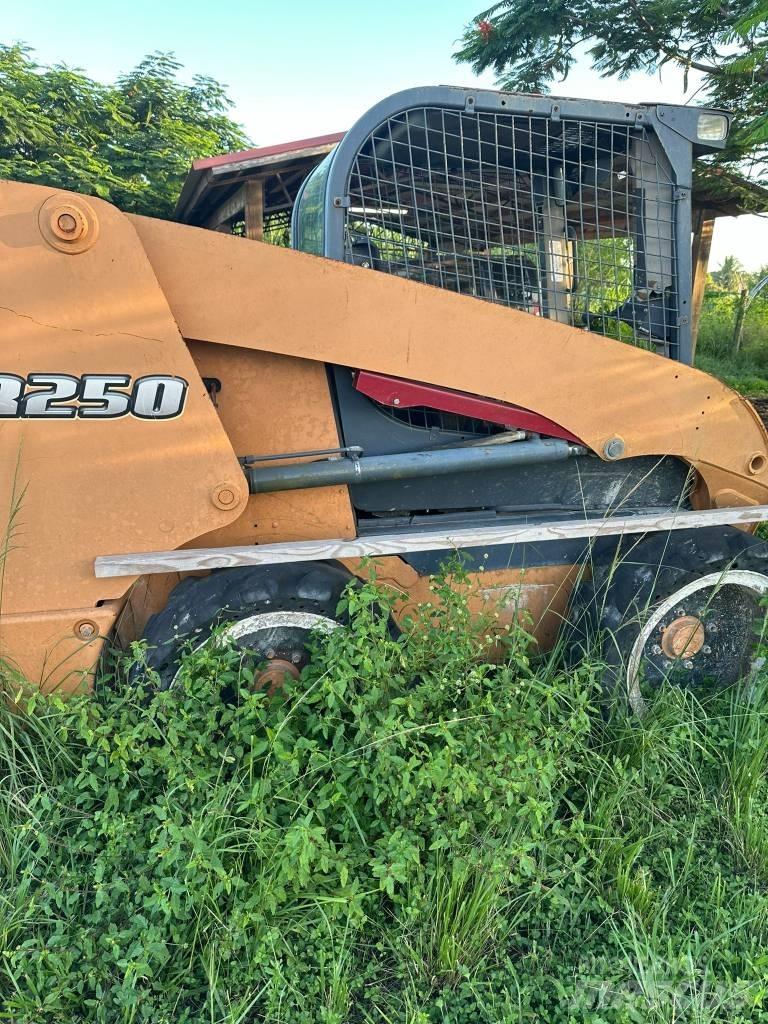 CASE SR 250 Minilæsser - skridstyret