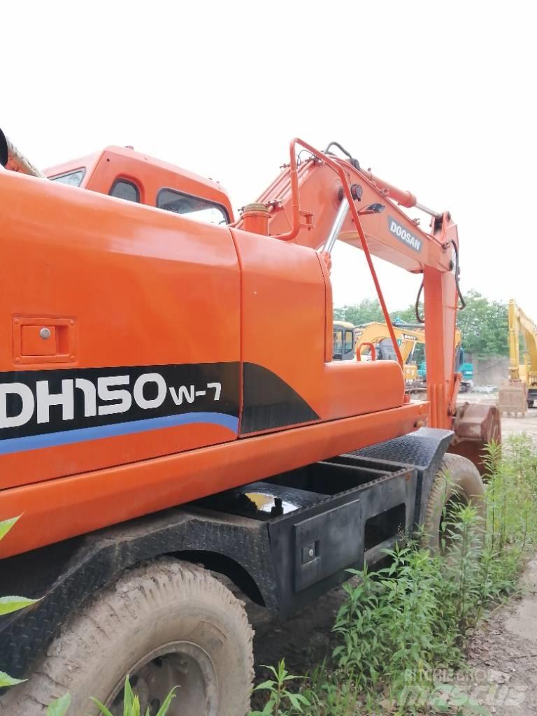 Doosan DH 150 W-7 Gravemaskiner på larvebånd