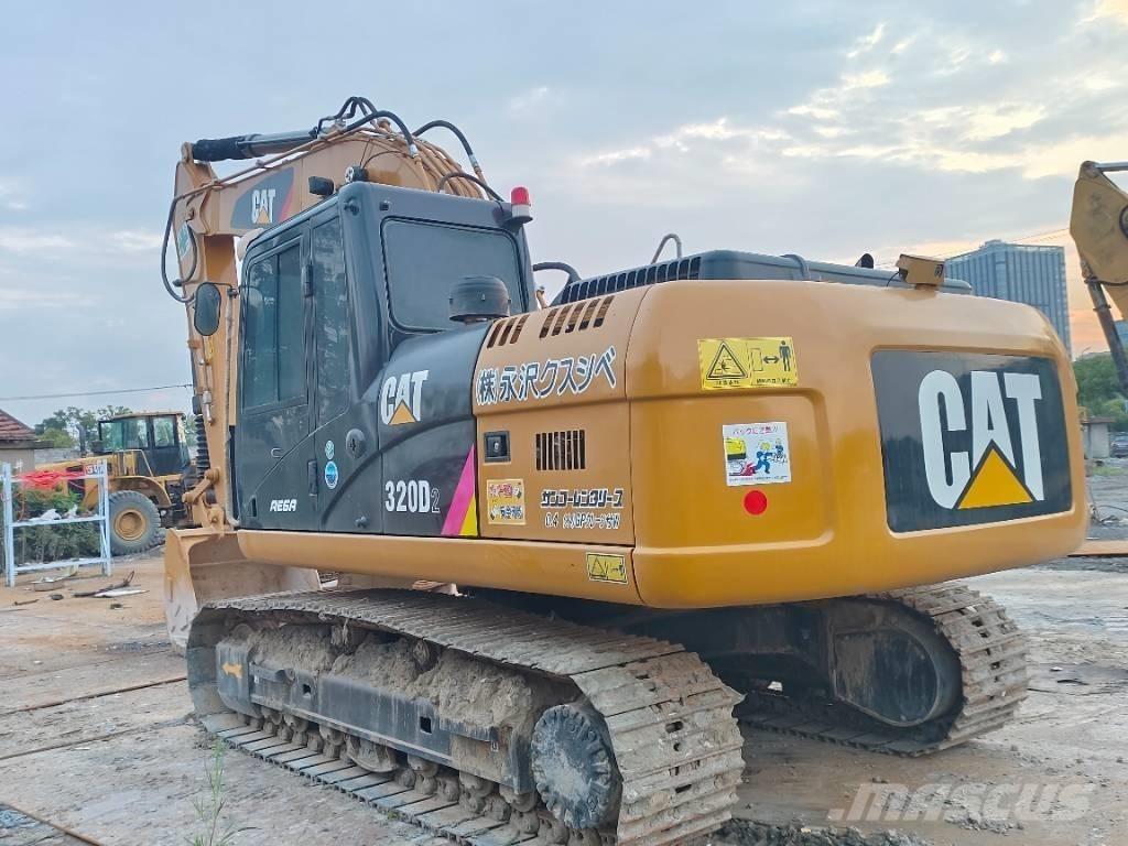 CAT 320D2 Gravemaskiner på larvebånd
