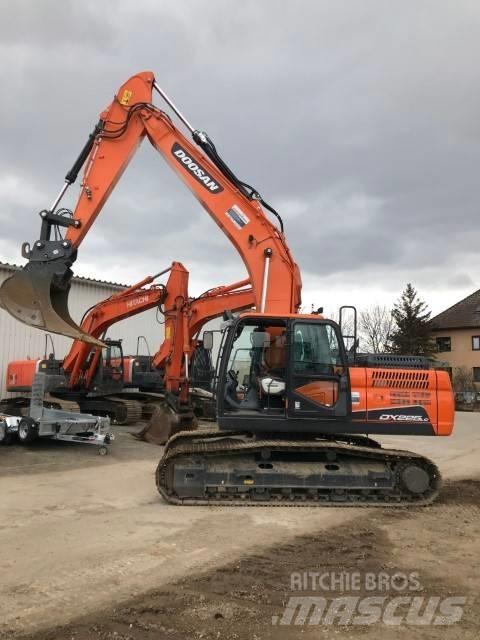 Doosan DX225LC-5 Gravemaskiner på larvebånd