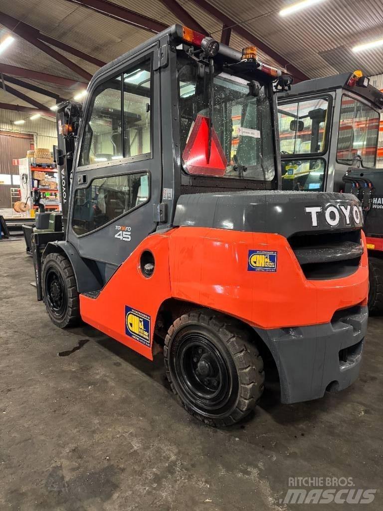 Toyota truck 8FD40N Diesel gaffeltrucks
