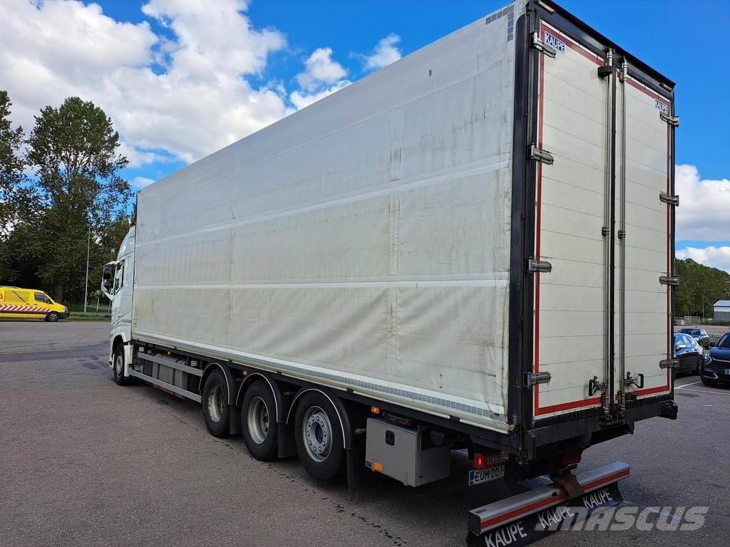 Volvo FH Lastbil med lad/Flatbed