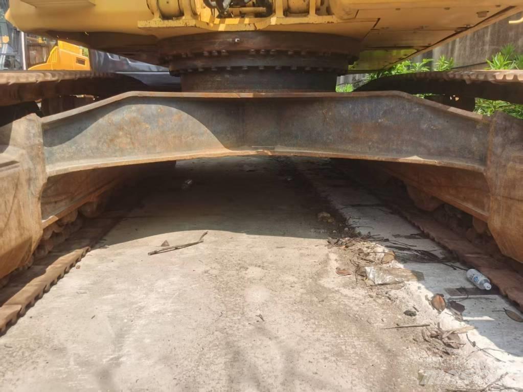 Komatsu PC 400-7 Gravemaskiner på larvebånd