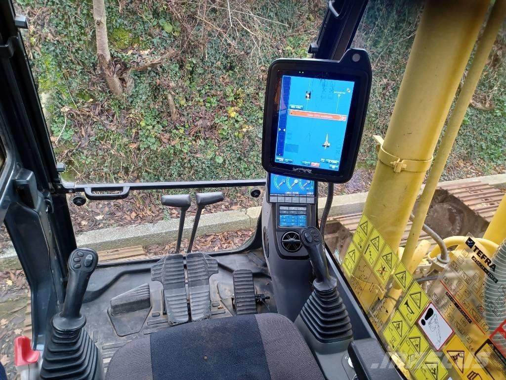 Komatsu PC 210 LC Gravemaskiner på larvebånd