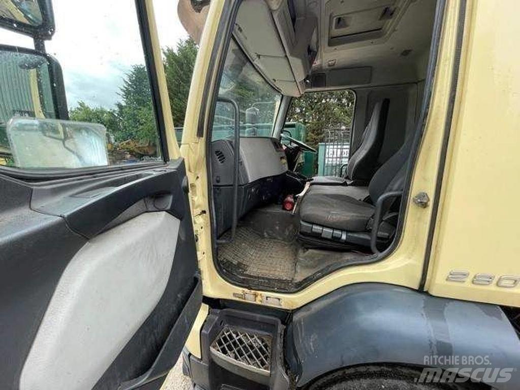 Volvo FL 280 Lastbil med lad/Flatbed