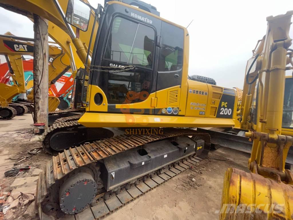 Komatsu PC 200-8 Gravemaskiner på larvebånd