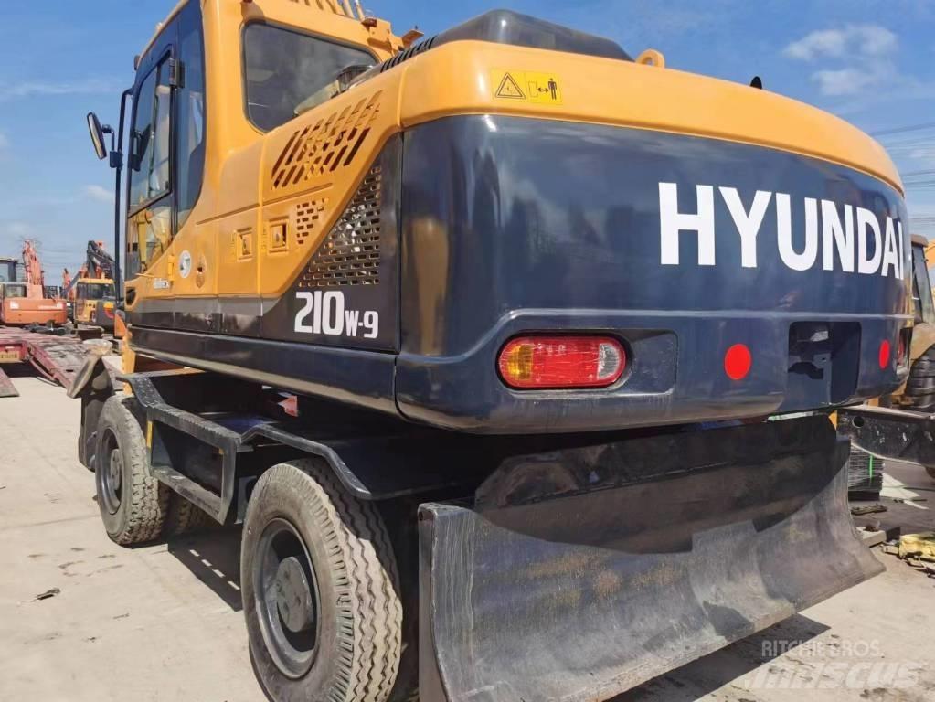 Hyundai R210W-9 Gravemaskiner på hjul