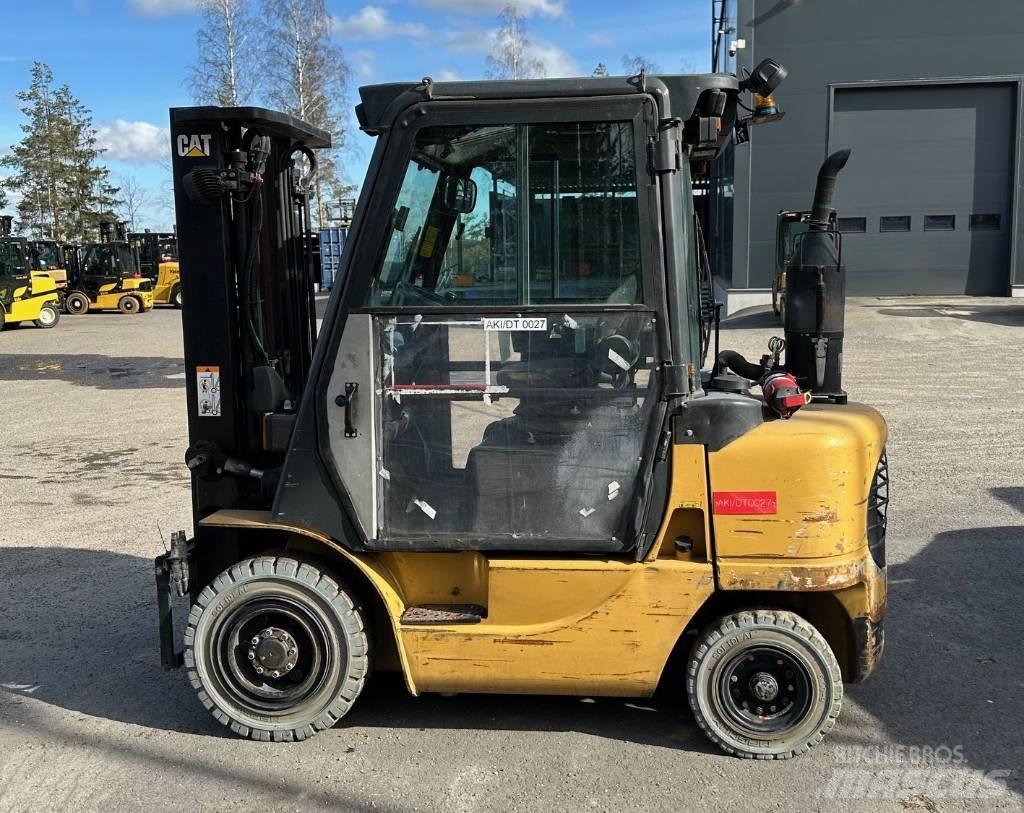 CAT DP 25 K Diesel gaffeltrucks