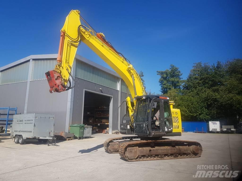 Hitachi ZX225USLC-5 Gravemaskiner på larvebånd