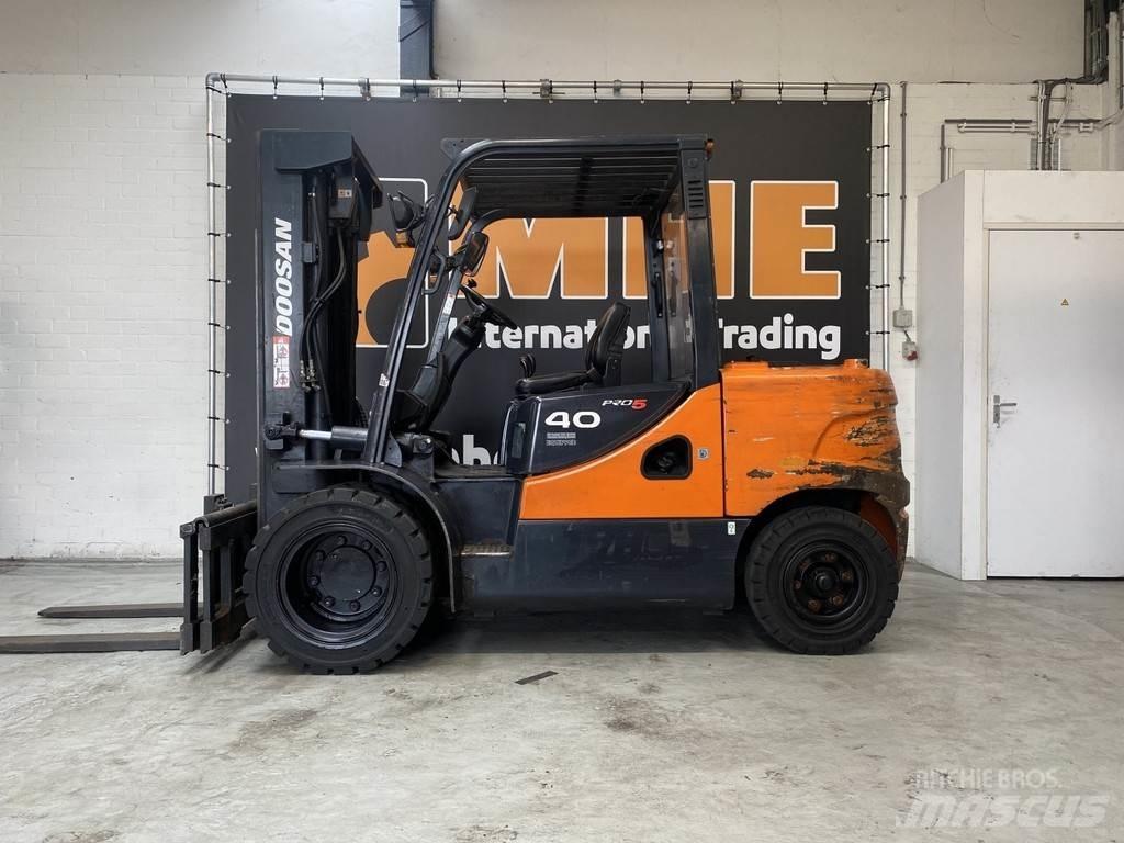 Doosan D40SC-5 Diesel gaffeltrucks