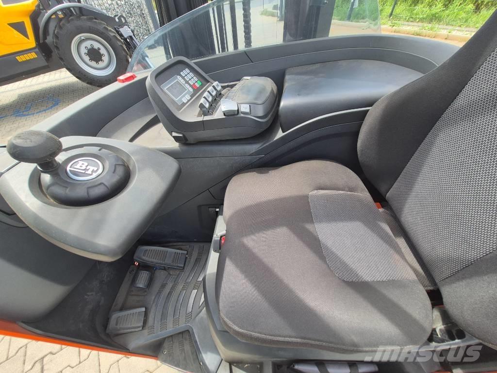 Toyota RRE 140 Reachtruck