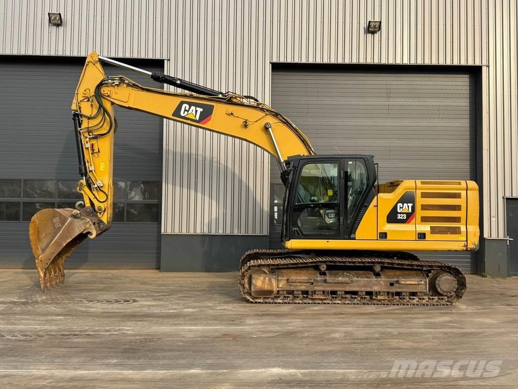 CAT 323 07A Gravemaskiner på larvebånd