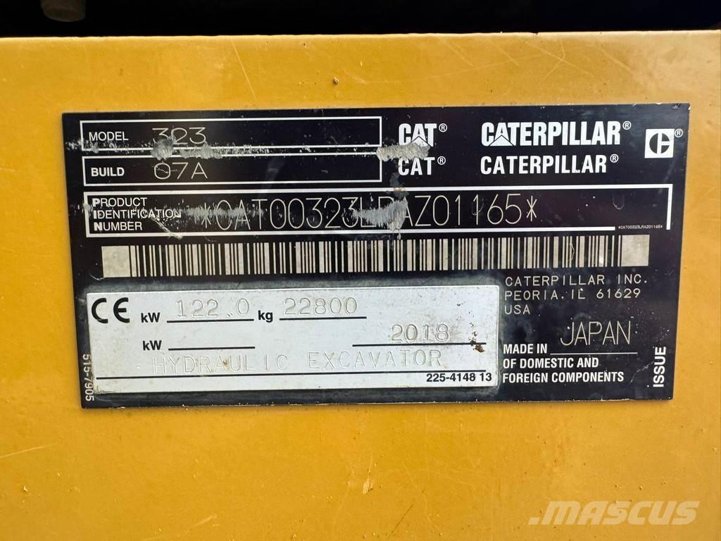 CAT 323 07A Gravemaskiner på larvebånd
