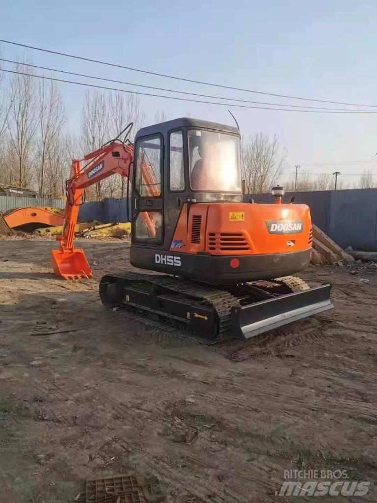 Doosan DH55 Gravemaskiner på larvebånd