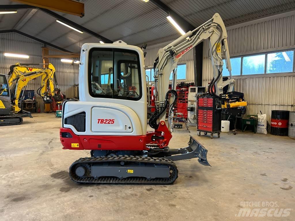 Takeuchi TB225 Minigravemaskiner