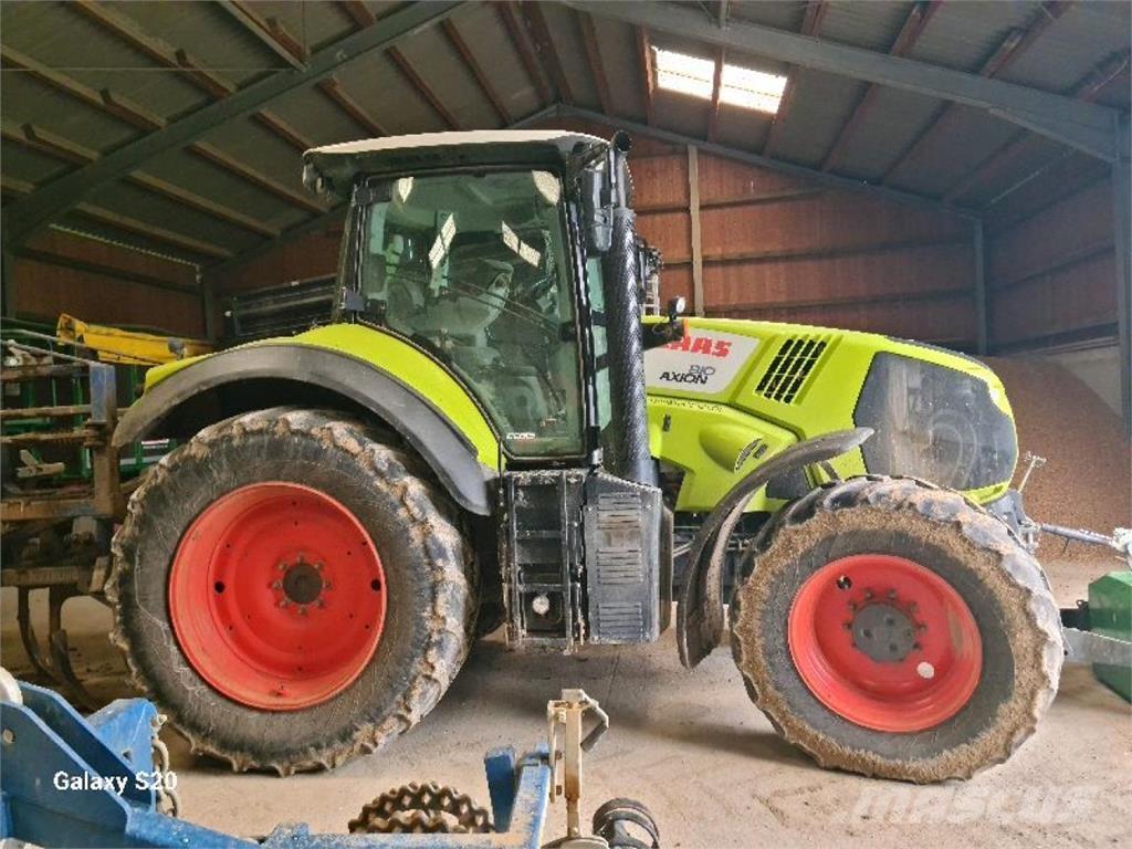 CLAAS Axion 810 Traktorer