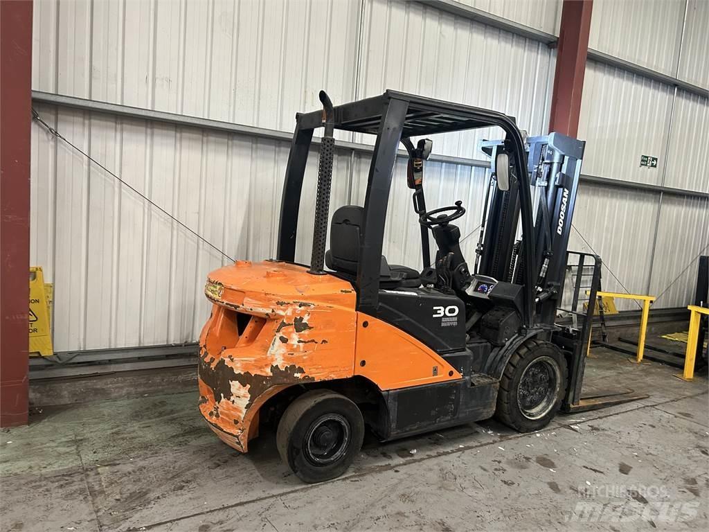 Doosan D30S-5 Diesel gaffeltrucks