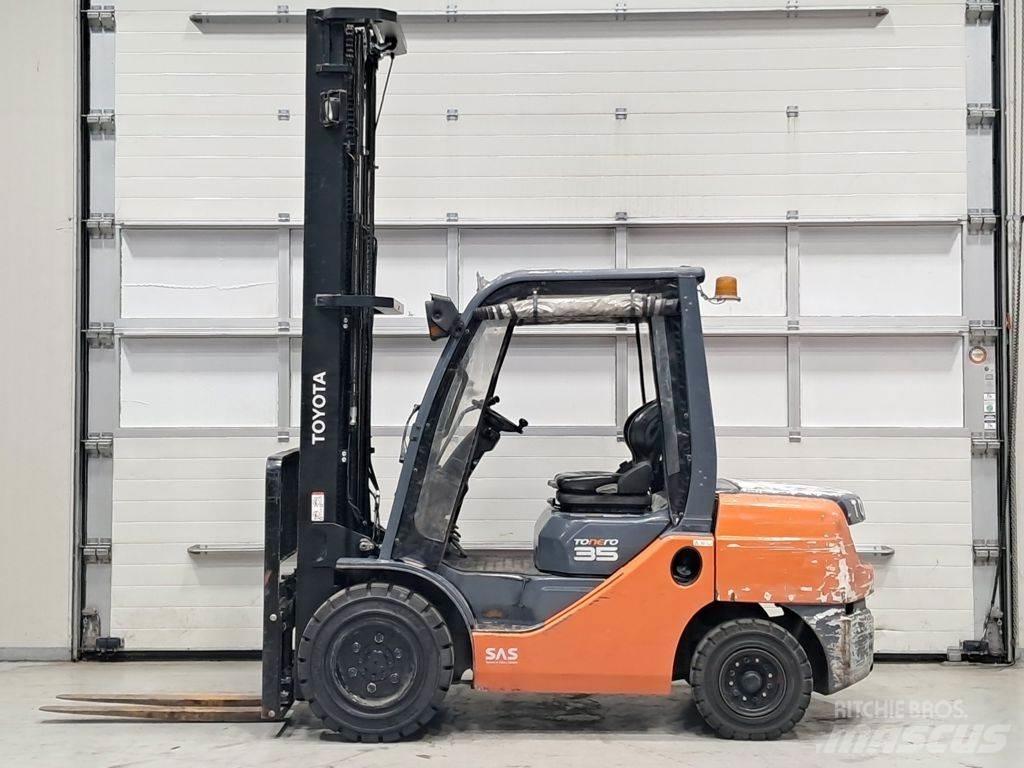 Toyota 02-8FDJF35 Diesel gaffeltrucks