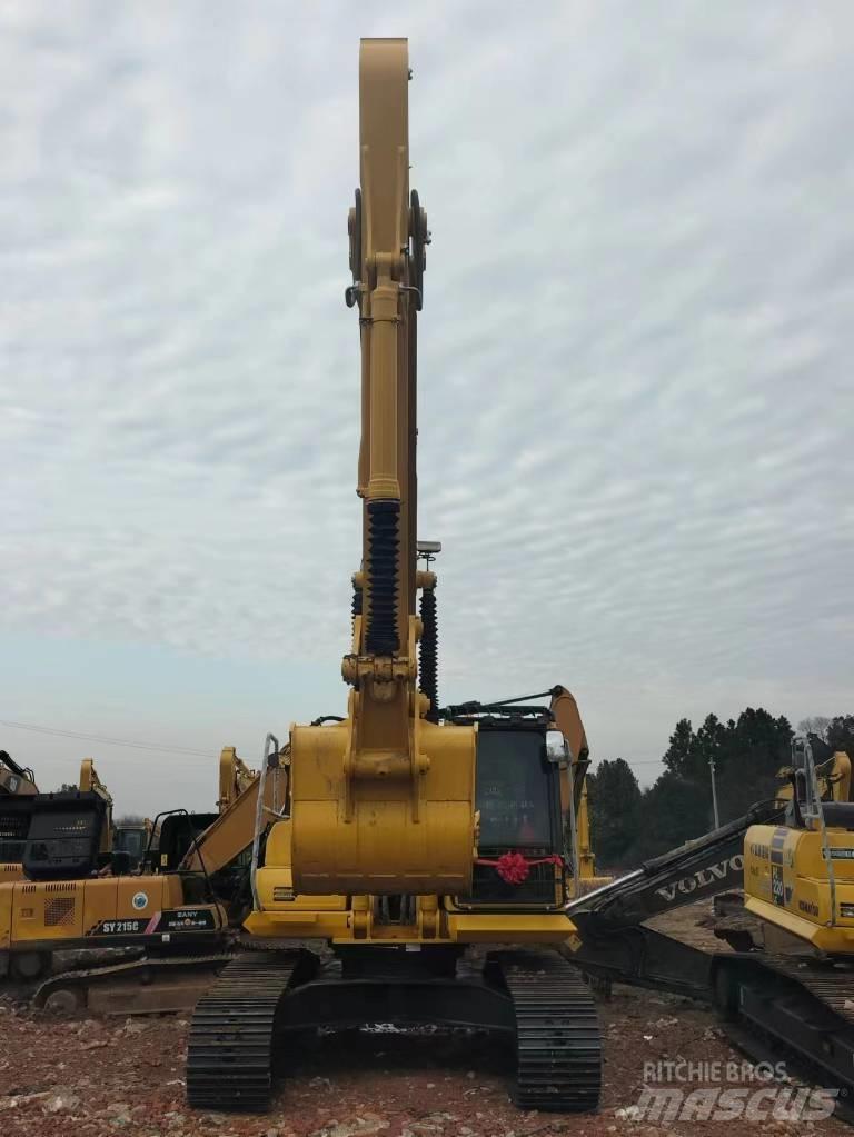 Komatsu PC 200-8 Gravemaskiner på larvebånd