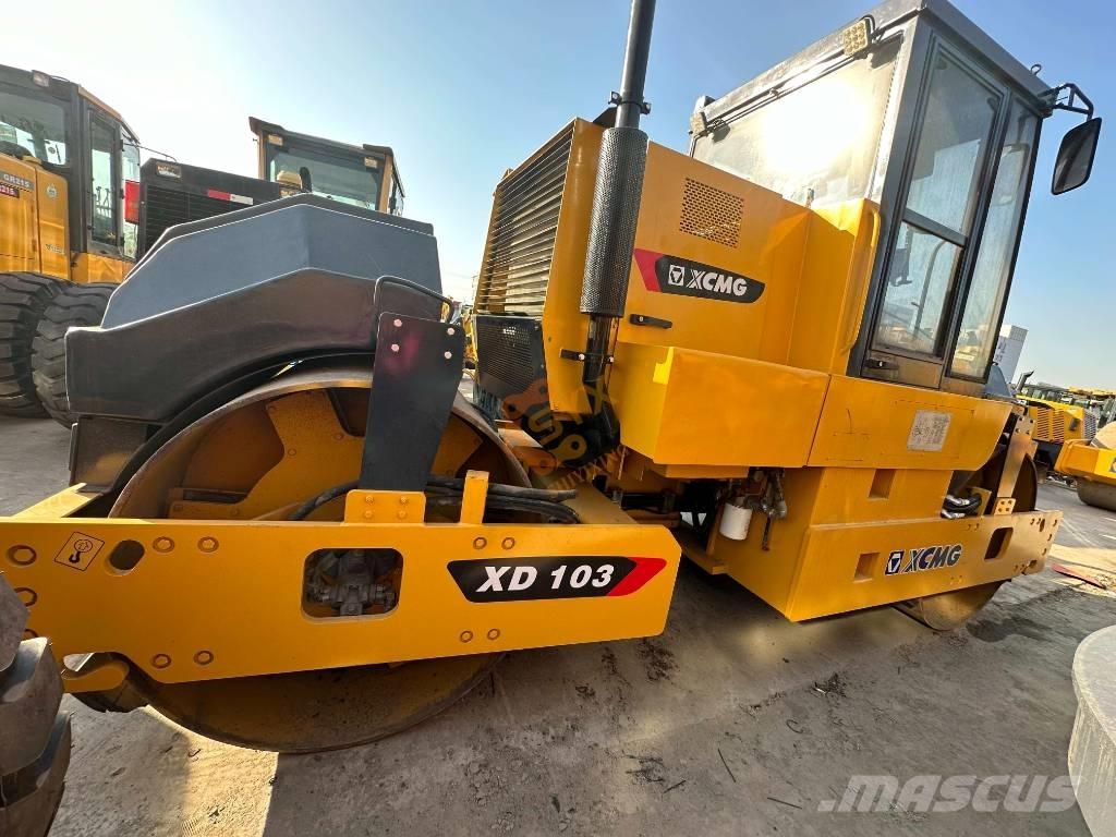 XCMG XD 103 Jordvibrationstromler