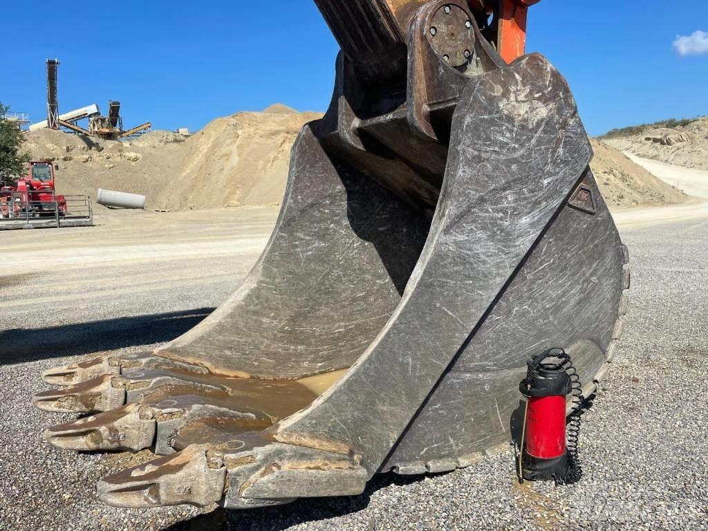 Hitachi EX 1200-6 Gravemaskiner på larvebånd