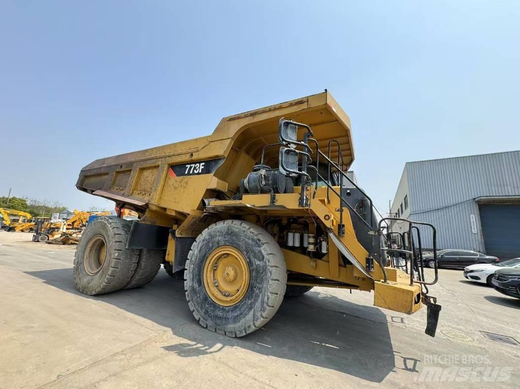 CAT 773 F Terrængående lastbiler