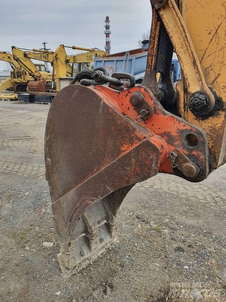 CASE 888 P Gravemaskiner på hjul