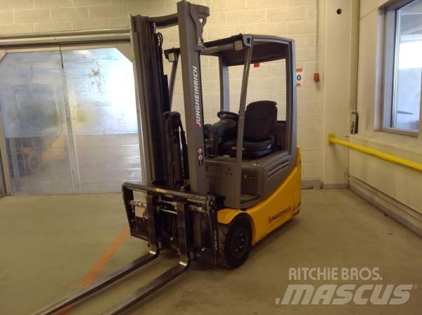 Jungheinrich EFG 215 El gaffeltrucks