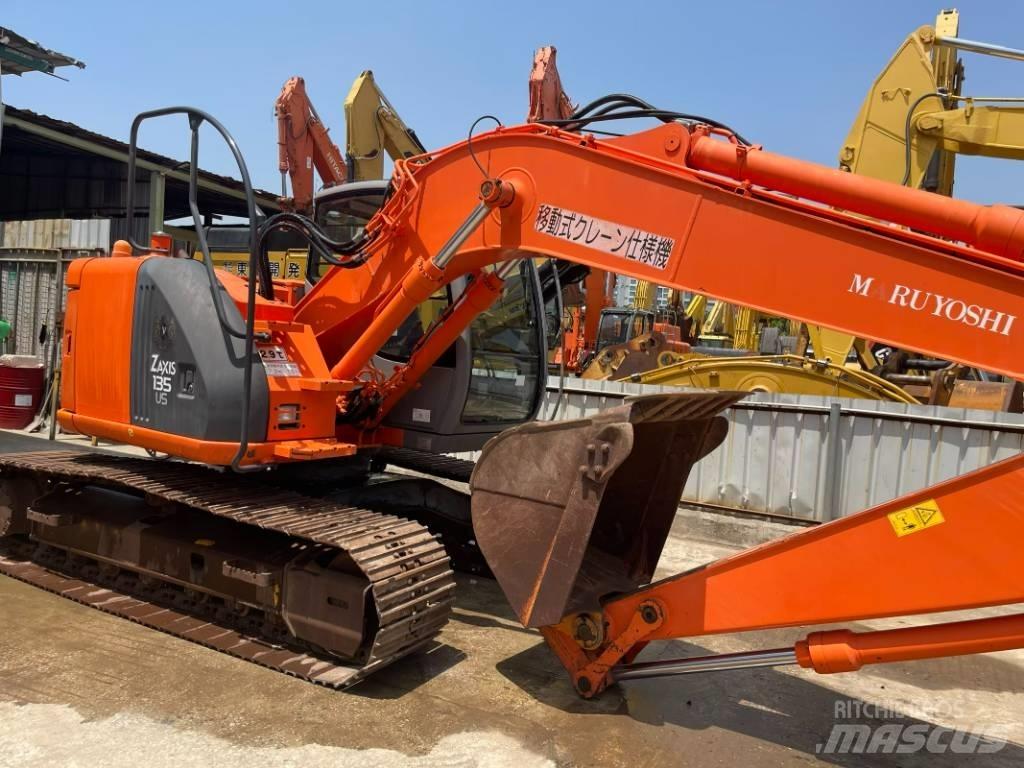 Hitachi ZX 135 Gravemaskiner på larvebånd