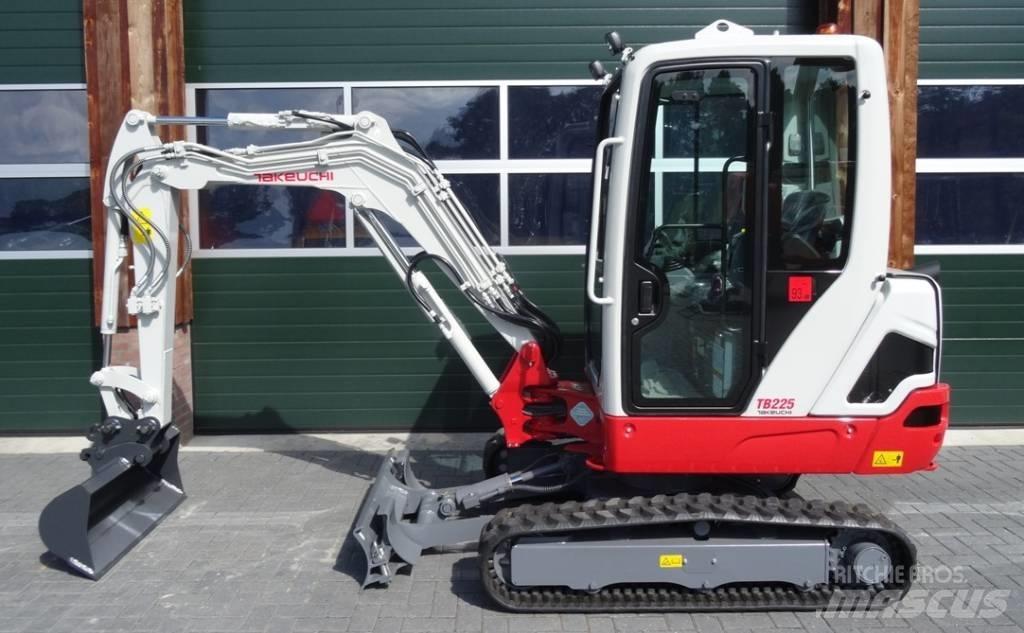 Takeuchi TB 225 Minigravemaskiner